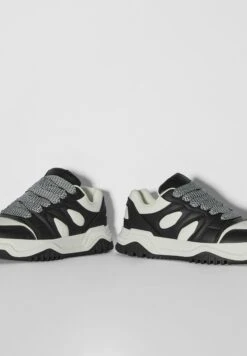 BERSHKA WITH CHUNKY - Sneakers Laag 13 BERSHKA WITH CHUNKY - Sneakers Laag -Heren Kleding Winkel 1c60cdf906a3475c9d827f6955b36ca6
