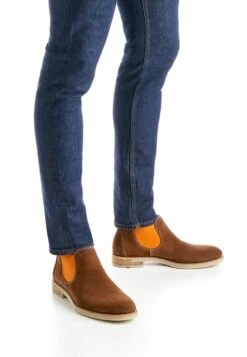 Lloyd DALBY - Korte Laarzen