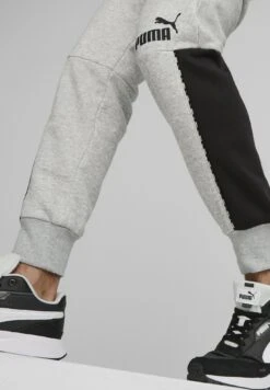 Puma ESSENTIALS BLOCK TAPE - Trainingsbroek -Heren Kleding Winkel 2f30020f79a040ce9a550f3cbc2f88da