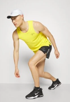 Nike Performance M NK DF MILER TANK - Top -Heren Kleding Winkel 4d42370d83b54c478b397058fc46d0f2