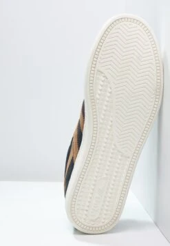 Gola EQUIPE - Sneakers Laag -Heren Kleding Winkel 57b3614db3214ecba4095f874f21f33b