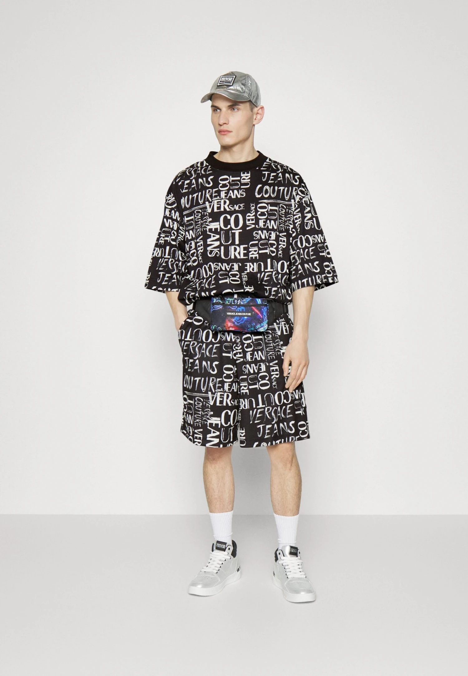 Versace Jeans Couture TECNICA LOGO - Trainingsbroek 4 Versace Jeans Couture TECNICA LOGO - Trainingsbroek - Afbeelding 2