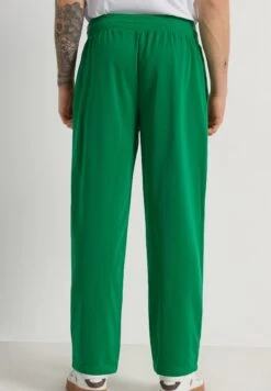 LARGO - Trainingsbroek 8 LARGO - Trainingsbroek -Heren Kleding Winkel 7af847585dab4d0482678f7c74ef59b7