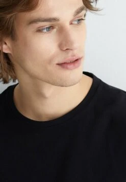 MEDIUM - Longsleeve 7 MEDIUM - Longsleeve -Heren Kleding Winkel 86cf1038489d47ac817b78779360eb93