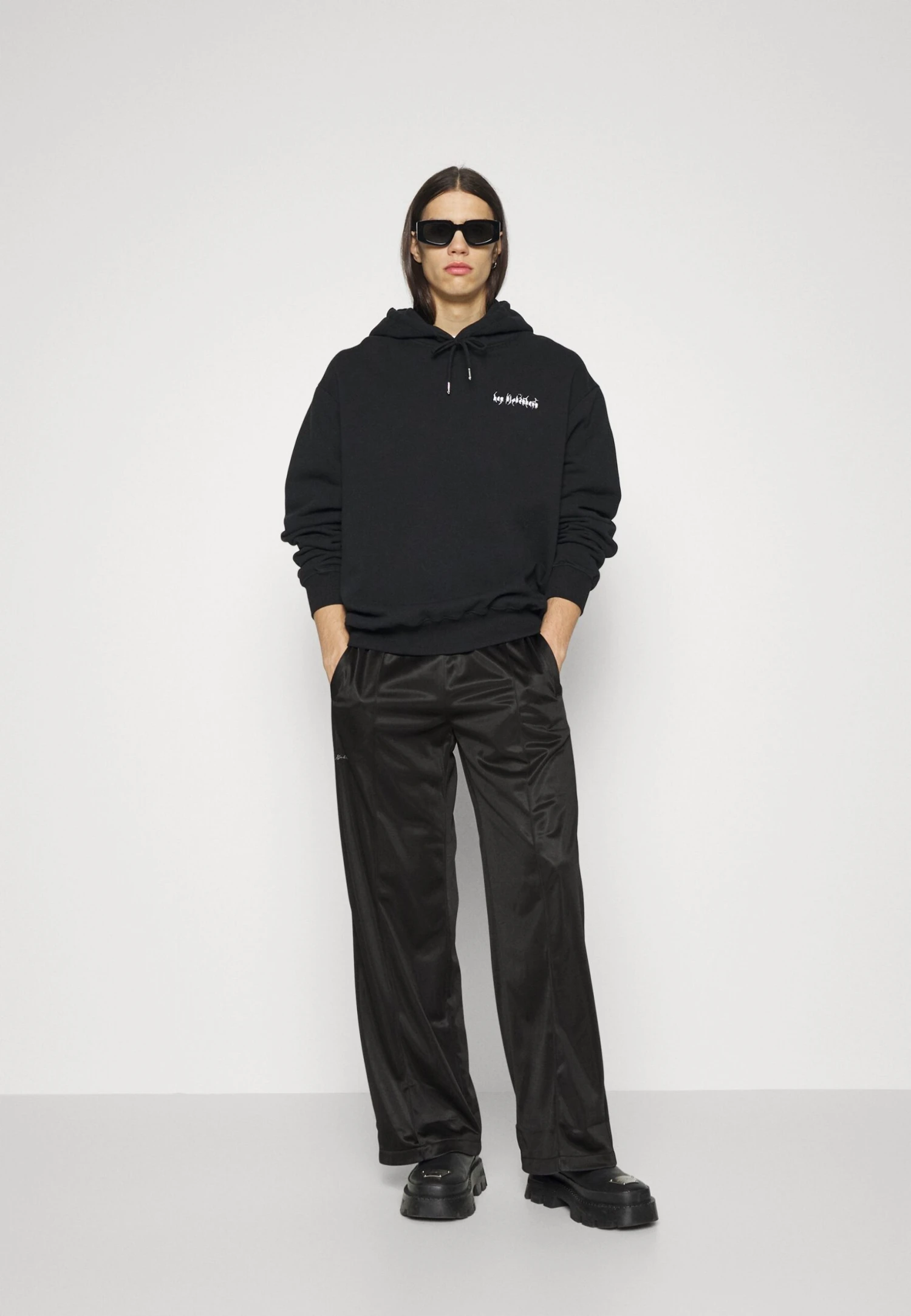 Han Kjøbenhavn LOOSE TRACK PANTS - Trainingsbroek 4 Han Kjøbenhavn LOOSE TRACK PANTS - Trainingsbroek - Afbeelding 2