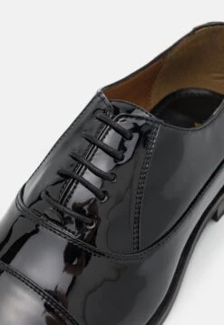 FLORENCE OXFORD TOE CAP - Veterschoenen 11 FLORENCE OXFORD TOE CAP - Veterschoenen -Heren Kleding Winkel b29db06910614b23996c66fded27ba59