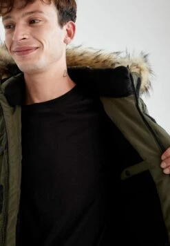 DeFacto SLIM FIT - Winterjas 13 DeFacto SLIM FIT - Winterjas -Heren Kleding Winkel b7bbf4f2b2ec4f5f96293e49756491d3