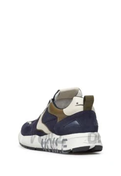 Voile Blanche CLUB - Sneakers Laag 10 Voile Blanche CLUB - Sneakers Laag -Heren Kleding Winkel daa738e525fa4631994d9fd27143d06c