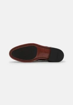 Clarks CRAFTDEAN WING - Veterschoenen 10 Clarks CRAFTDEAN WING - Veterschoenen -Heren Kleding Winkel f4ebd7f533464afe853df405cc35ee4c